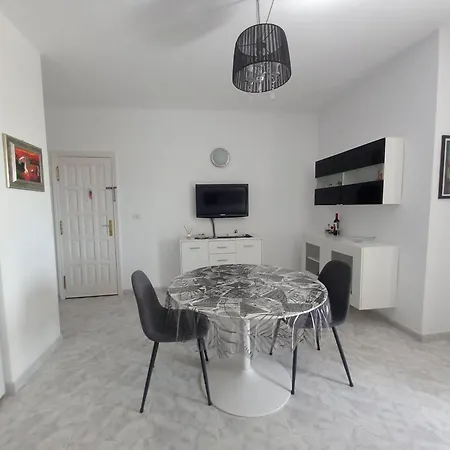 Casa Cherie * لوس كريستيانوس
